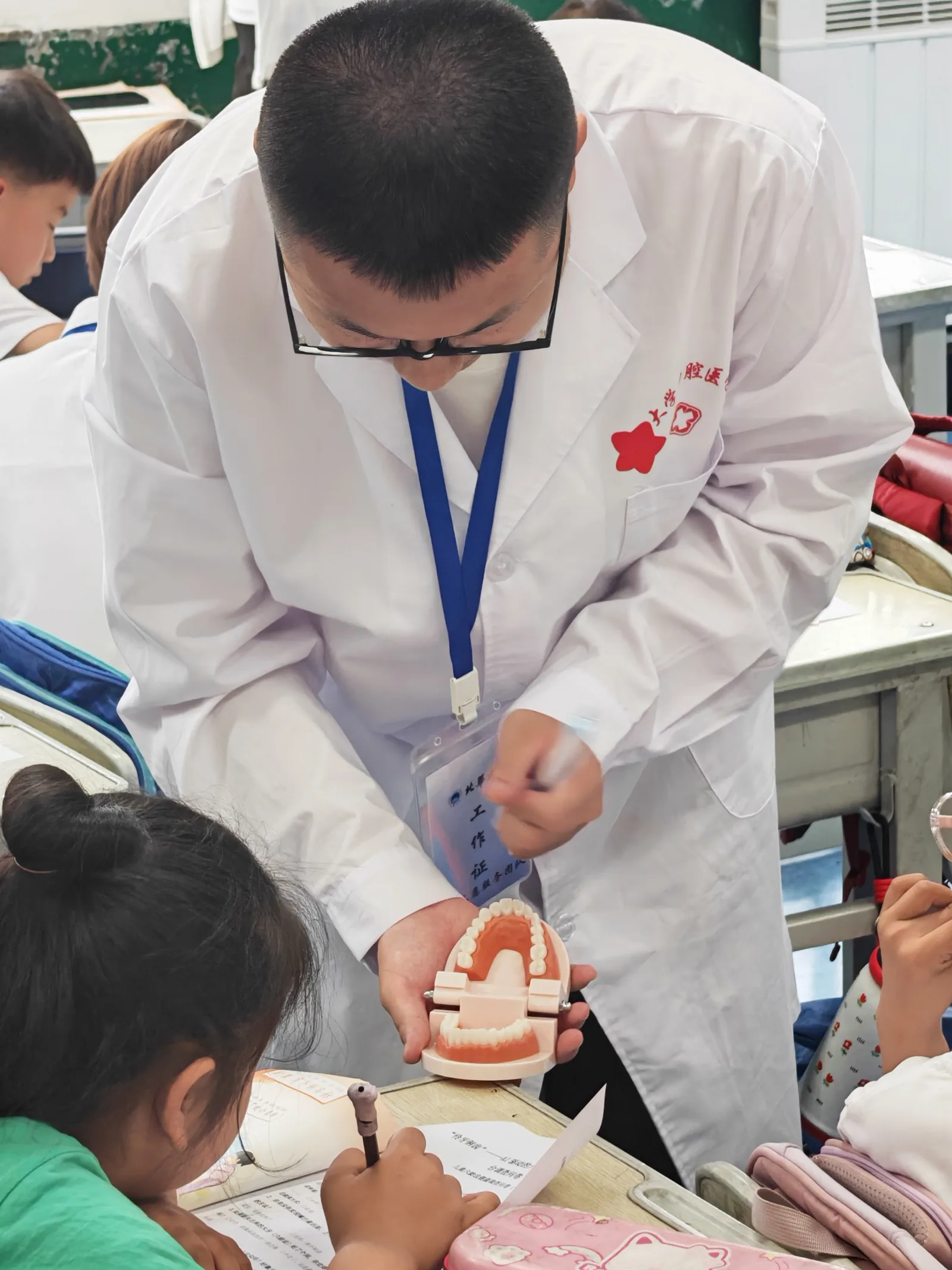 牙齿模型互动教学，孩子上手观察（2026 · 吉林）